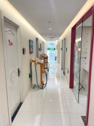 -咪咪比基尼脱毛专业店