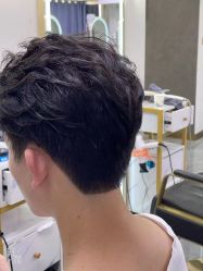-IU潮牌·SALON