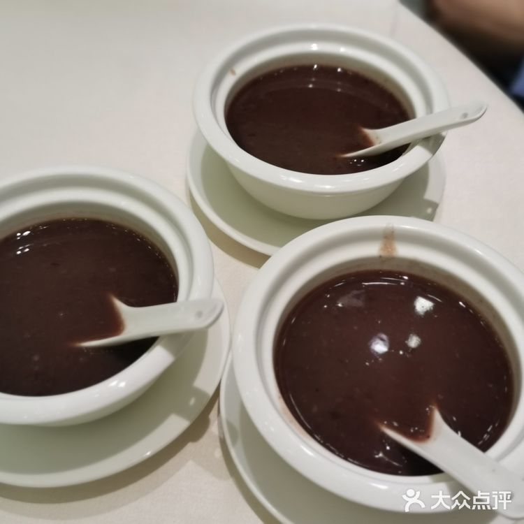 皮蛋瘦肉粥每次必点 「云吞面」一份不够，又上一份