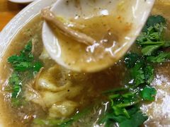 -罗卜李包子羊肉汤