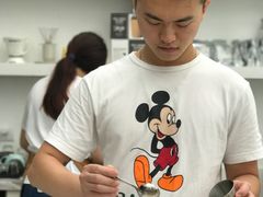 -UNI UNI(环亚凯瑟琳店)