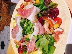 圣达涅火腿热带无花果海虾沙拉-LENBACH兰巴赫西餐啤酒坊(大连东港店)
