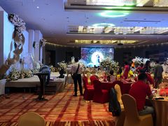 -上海滴水湖皇冠假日酒店