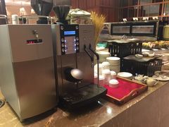 -南湖名都·景湖轩全日制餐厅·海鲜自助·东南亚风味·临湖而食