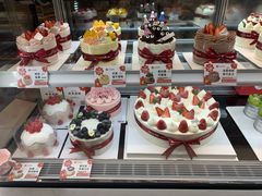 -花花卷卷·鲜食蛋糕(静安久光百货店)