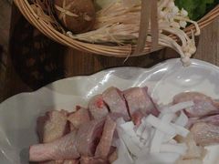 -同仁四季椰子鸡(海岸城天利店)