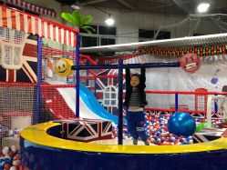 -开心哈乐亲子乐园(东森时尚百货店)