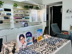 -天空之镜眼镜店蔡司依视路授权店(天通苑店)