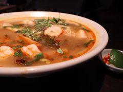 -大头虾越式风味餐厅(光明广场店)