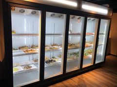 面包甜点陈列柜-刘全福吊炉烧烤王(东江路店)