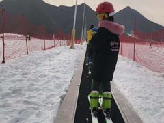 -荣盛康旅野三坡滑雪场