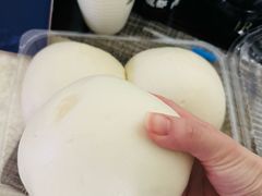 -白玉兰食品甜凤店(合生汇店)