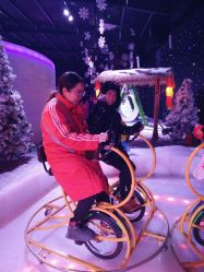 -圣名游乐城冰雪大世界