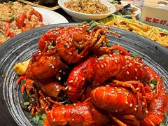 -肥肥虾庄·金牌油焖大虾(汉口城市广场店)
