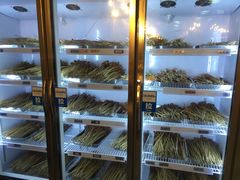 面包甜点陈列柜-小郡肝串串香(北蔡店)