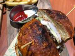 汉堡就该这么吃-魏斯理汉堡(西安沣东吾悦店)