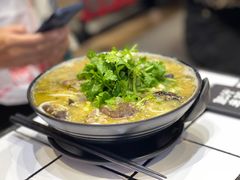 -肥汁米蘭香港米线(长宁来福士店)