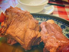 酱骨棒-东北哈尔滨酱骨头馆房掌柜铁锅炖