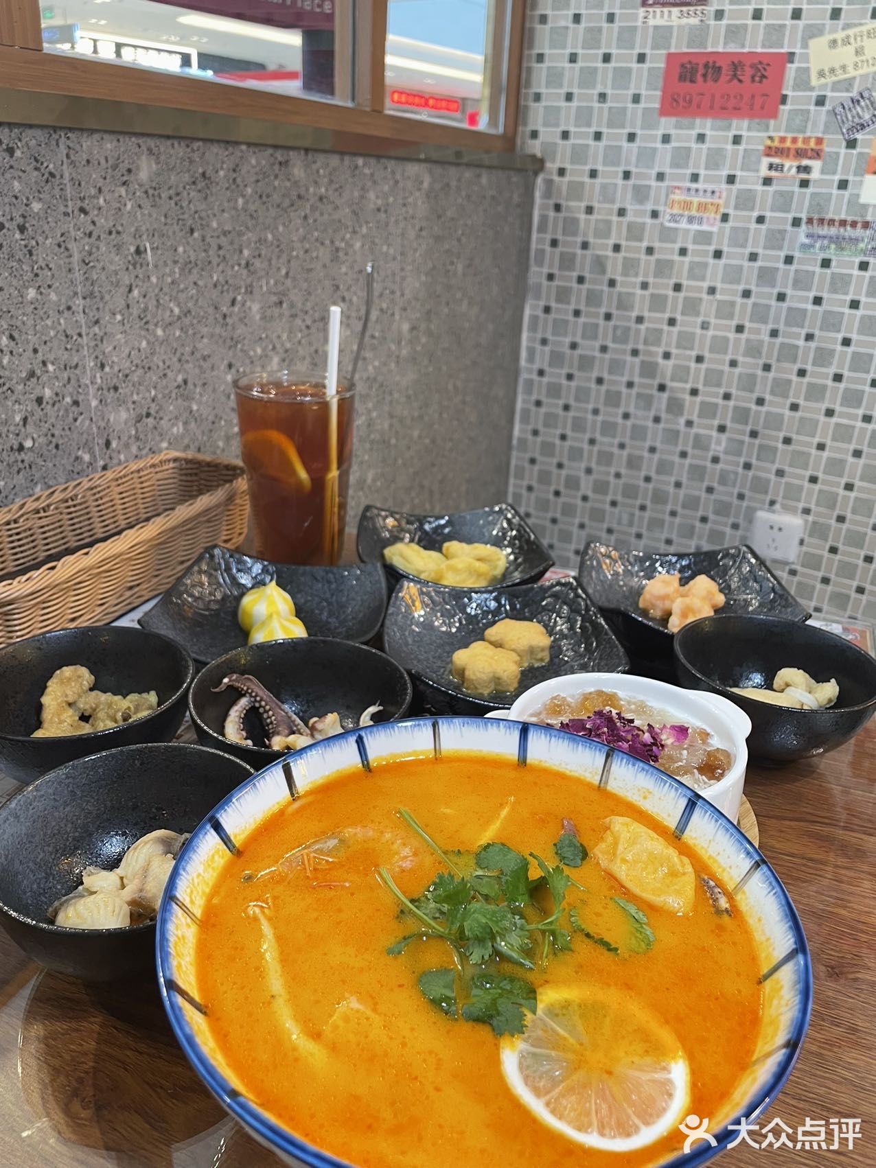 荥阳新晋美食/一家浇头超多的港式米线