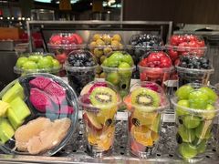 -每日新鲜水果吧(芮欧百货店)