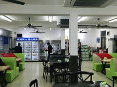 大堂-老地方烧烤大排档