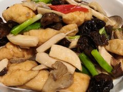 鲍汁珍菌炒鱼腐-六道菜农庄(花都店)