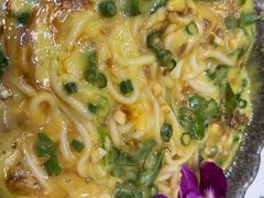 -香巴拉云南餐厅(华莱坞店)