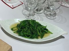 清炒豌豆尖-渝信川菜(工体店)