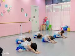 -艺熠舞蹈口才主持表演艺术中心(爱琴海校区)