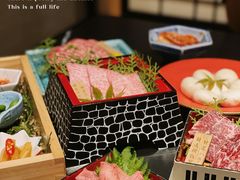 -山川小町·极番烧肉(新地假日广场店)