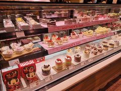 -巴黎贝甜(大宁国际商业广场店)