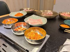 -臻牛烤肉