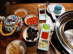 -明洞阿姨·韩式酱蟹烤肉·创意料理(三元桥店)