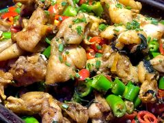 炭烧牛蛙平锅紫苏味-蘭奢雅集·江浙菜(青山江滩店)