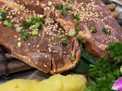 -明洞阿姨·韩式酱蟹烤肉·创意料理(三元桥店)