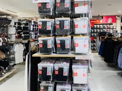 -优衣库(上海正大广场店)