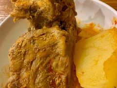 土豆排骨火锅-喇喇排骨火锅·传统韩式脊骨汤(望京西园总店)