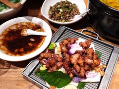 -老滇山寨•云南特色菜•地方菜•民族风情歌舞表演(金碧店)