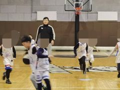 -梦想之巅·青少年篮球·羽毛球·培训中心(西站店)