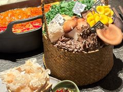 -三出山火锅(南京万象天地店)