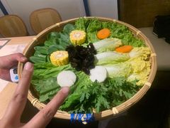 -尚尚仙·酸汤猪手·猪肚鸡火锅(华联万柳购物中心店)
