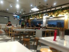 大堂-老人和饭店(打浦路店)