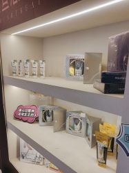 -安吉拉·纤纤玉指美甲美睫创意中心