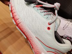 -UNDER ARMOUR(新燕莎奥莱店)