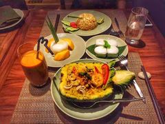 菠萝海鲜炒饭-mango tree芒果树泰国餐厅(青岛万象城店)