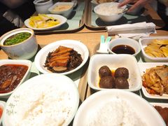 -老乡鸡(上海品尊国际中心店)