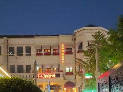 -塞纳河法国餐厅(意式风情街店)