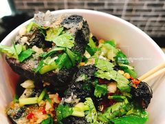 臭豆腐-黑色经典·长沙臭豆腐(粤华路店)