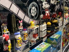 -泡泡玛特POPMART(侨福芳草地店)