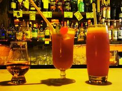 -城墙外BAR